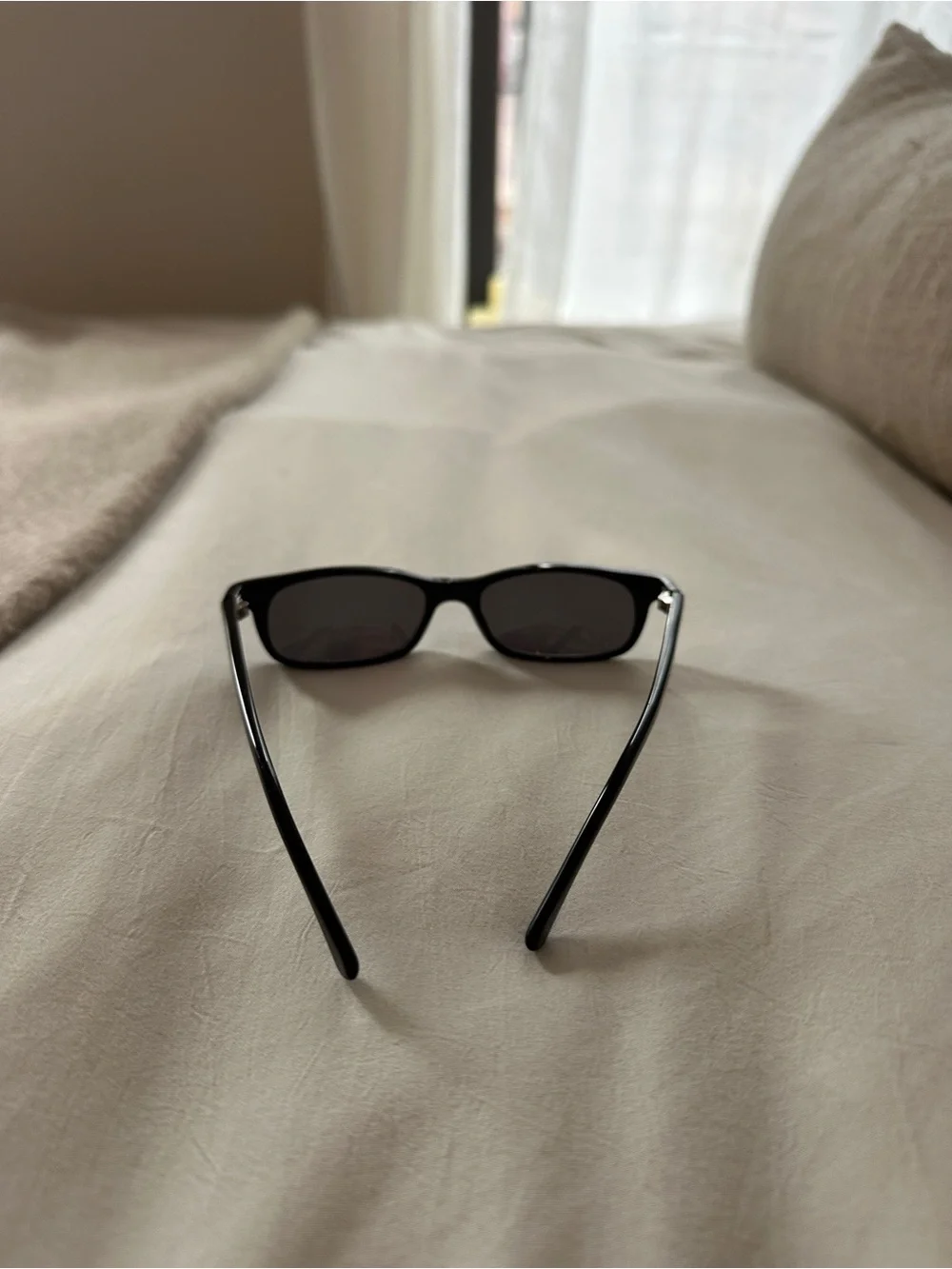 LEXXOLA SUKI BLACK/ONYX SUNGLASSES